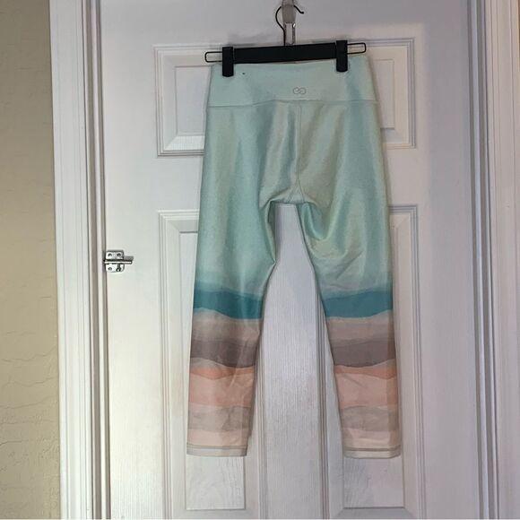 Calia By Carrie Underwood Landscape Mint Green Workout Capris Size XS - Picture 3 of 9